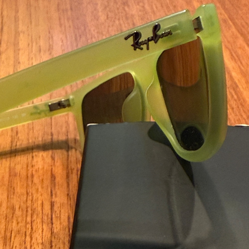 Ray-Ban RJ9057S 198/71 Junior Kid's Sunglasses 50 /15/ 130 3N - Picture 8 of 9